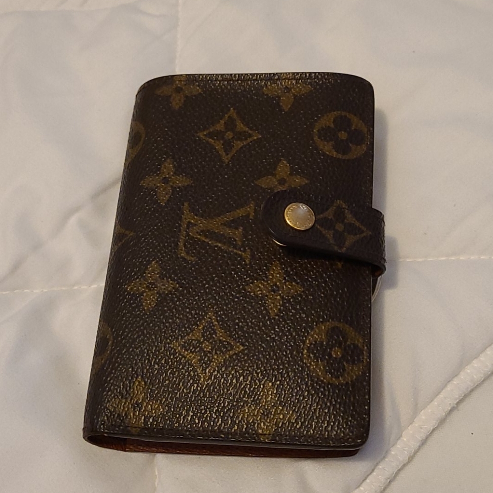Louis vuitton kisslock